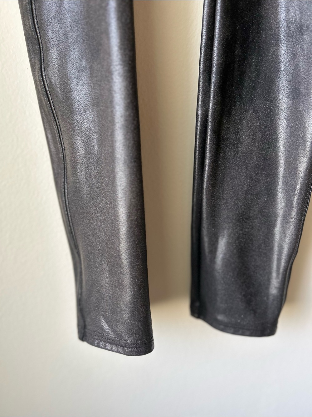 SPANX Black Faux Leather Leggings Size Medium - Picture 6 of 11